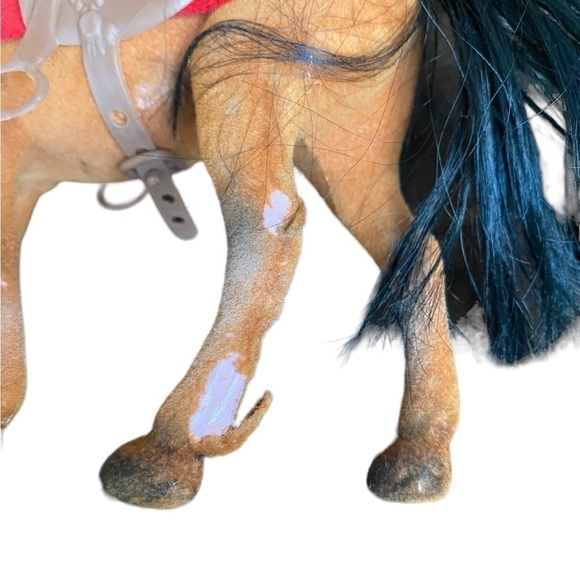 Toy Plastic Flocked Coated Felt 2 Horses and 2 Foals and Accessories - Picture 9 of 15